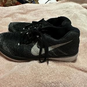Black Nike Flyknit Lunar Running Shoes